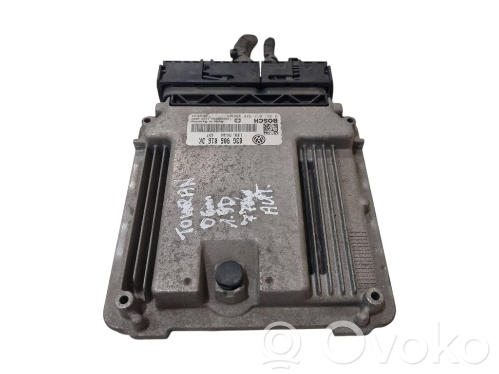 Volkswagen Touran I Engine control unit/module 