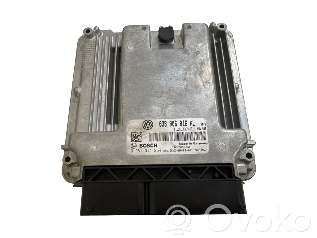 Volkswagen Transporter - Caravelle T5 Sterownik / Moduł ECU 