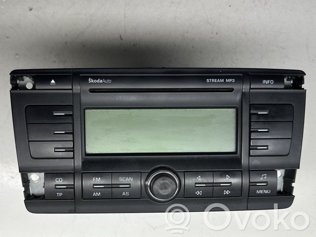 Skoda Octavia Mk2 (1Z) Radio / CD-Player / DVD-Player / Navigation 
