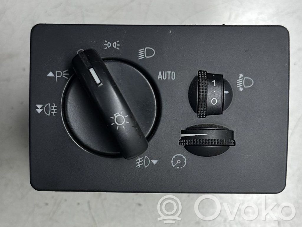 Ford C-MAX I Light switch 