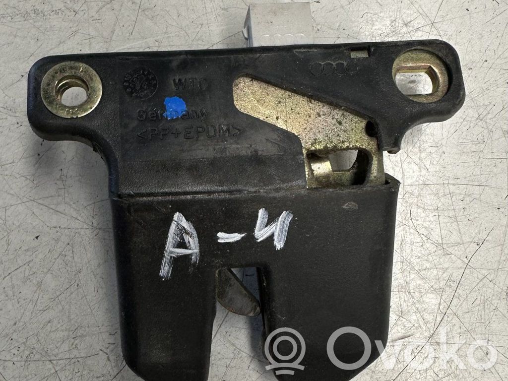 Audi A4 S4 B6 8E 8H Zamek klapy tylnej / bagażnika 