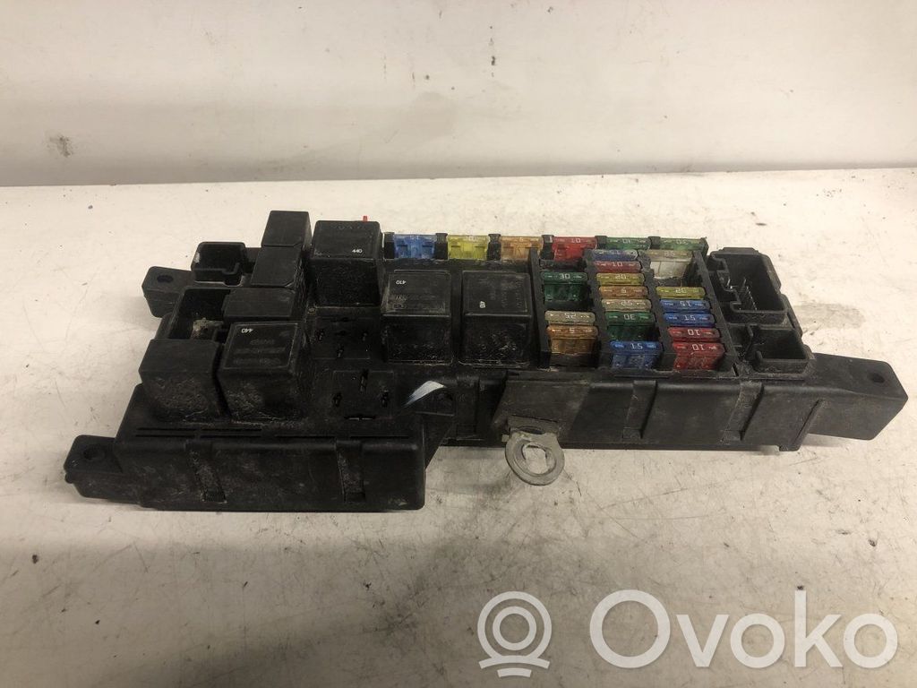 Fuse box set   518322110