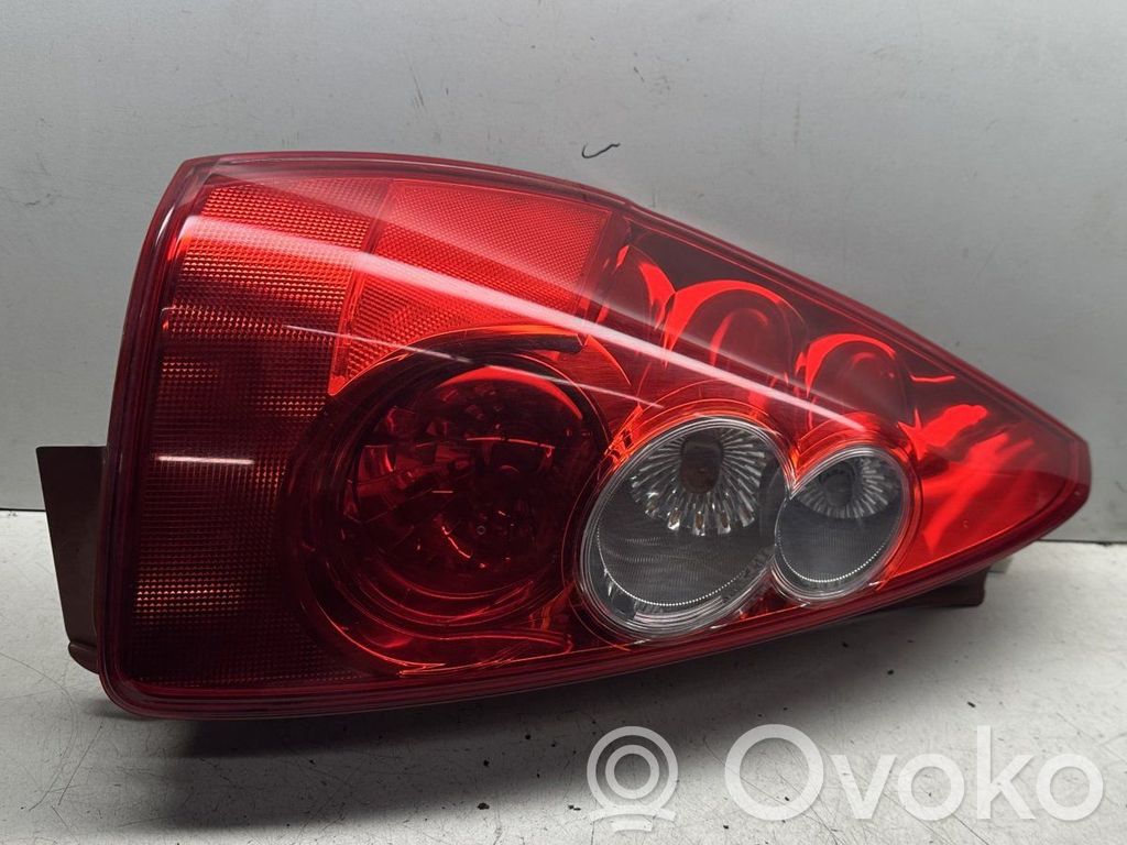 Rear/tail lights   C23551160