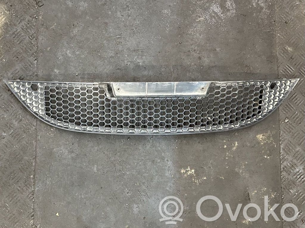 Seat Leon (1P) Etupuskurin alempi jäähdytinsäleikkö 