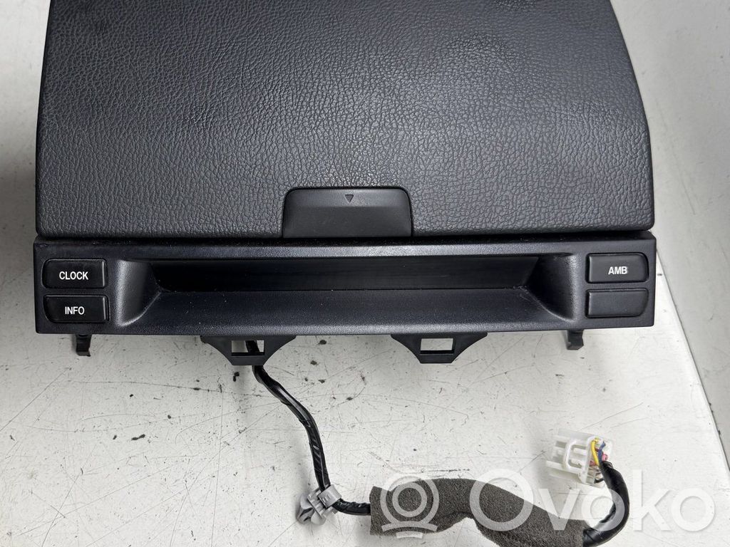 Mazda 6 Glove box 