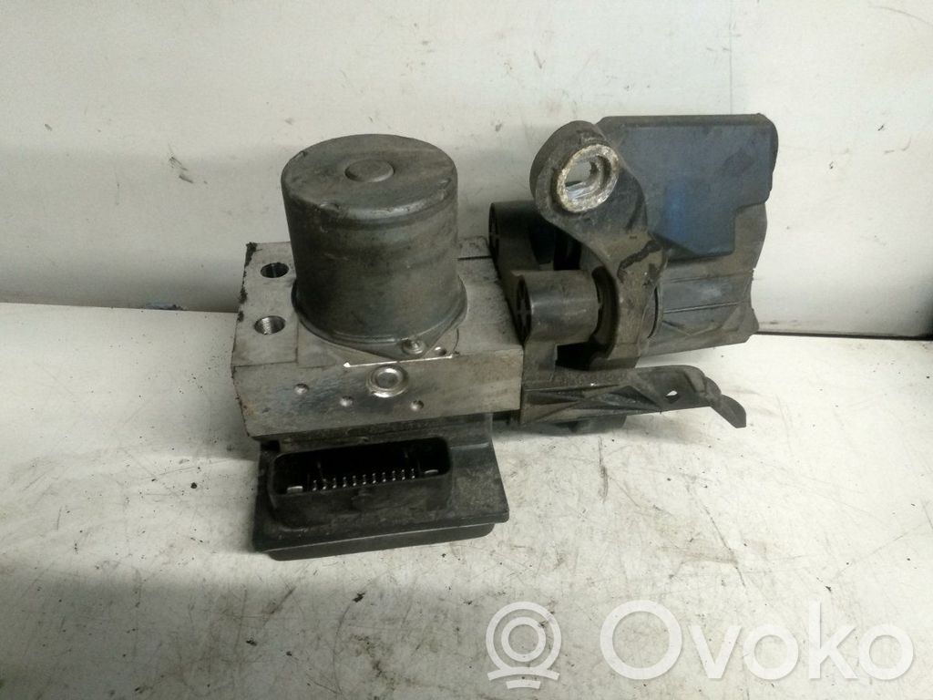 Mercedes-Benz E W212 ABS Pump 