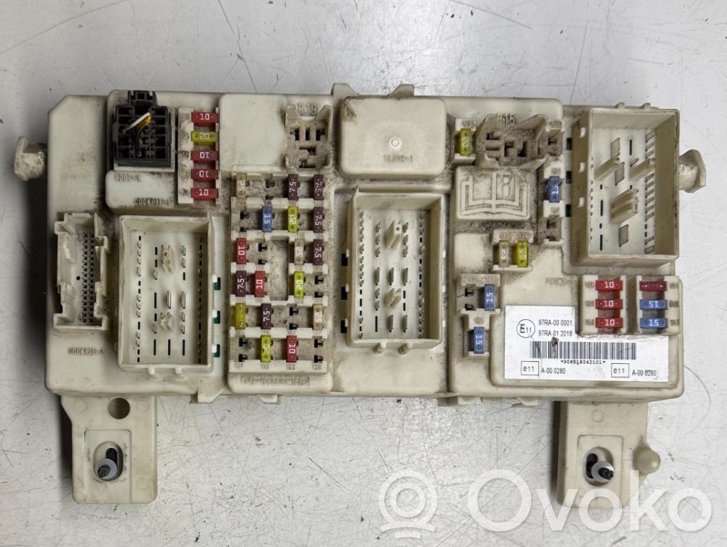 Ford C-MAX I Central body control module 