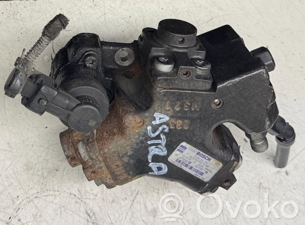 Opel Astra J Degvielas sūknis 