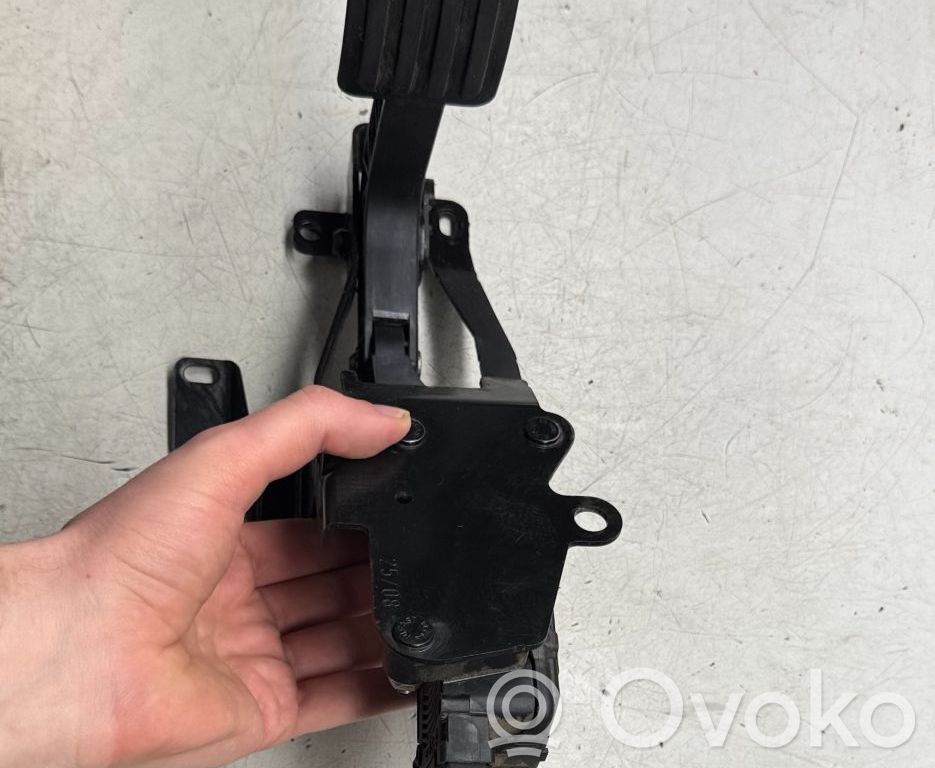 Akceleratoriaus pedalas   1401280480,6PV00994908