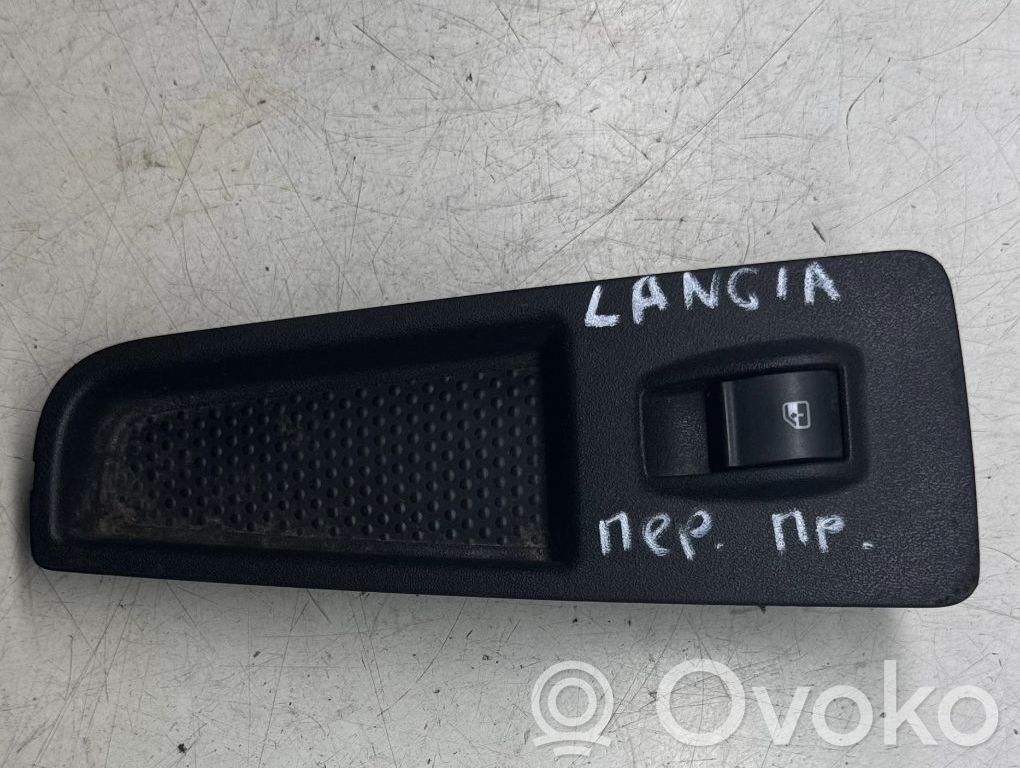 Lancia Delta Electric window control switch 