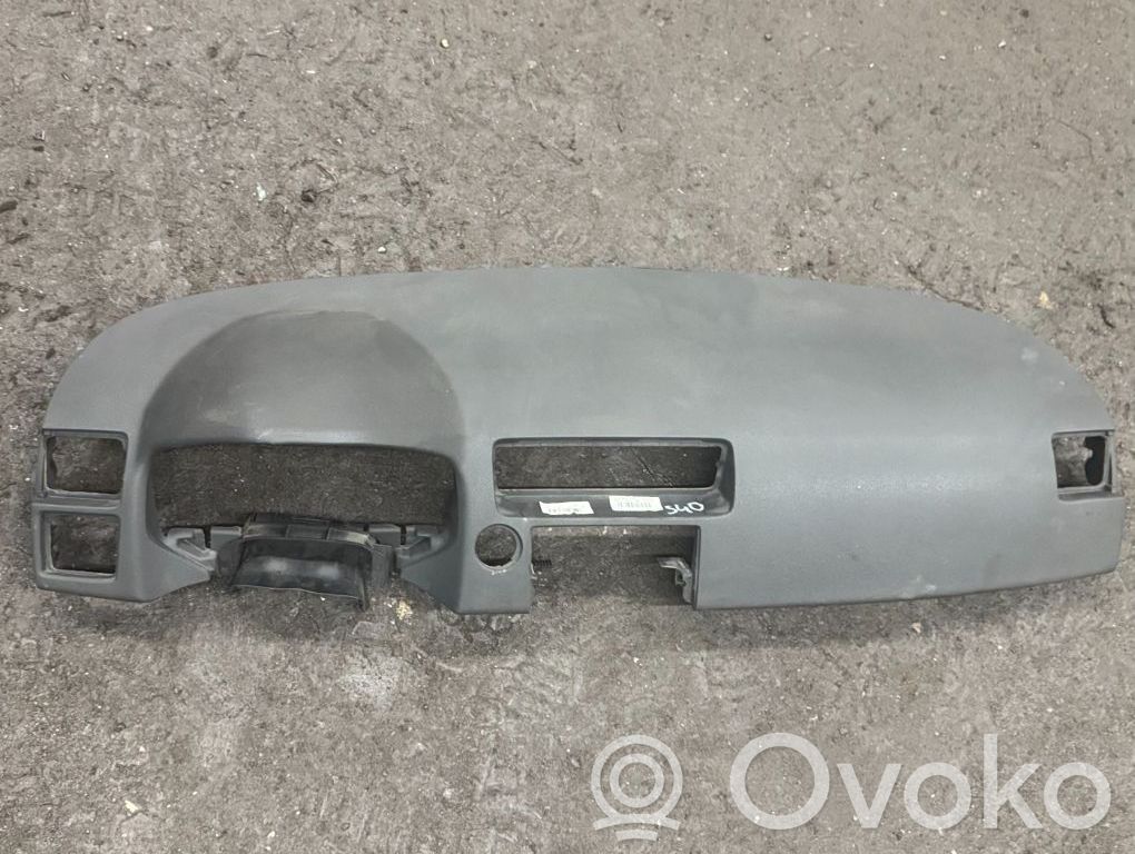 Volvo S40 Panelė 