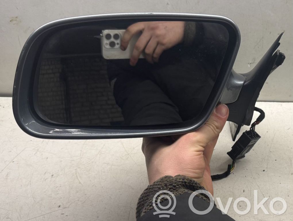 Audi A4 S4 B5 8D Elektryczne lusterko boczne drzwi przednich 