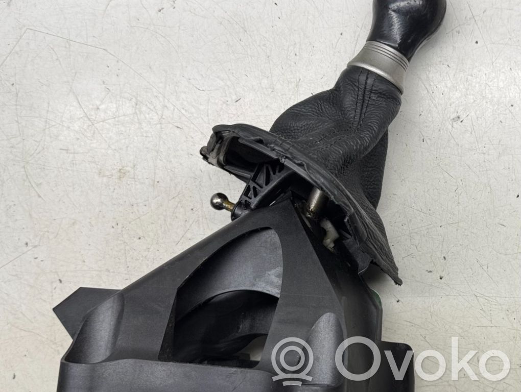 Toyota Auris 150 Selector caja de cambios 