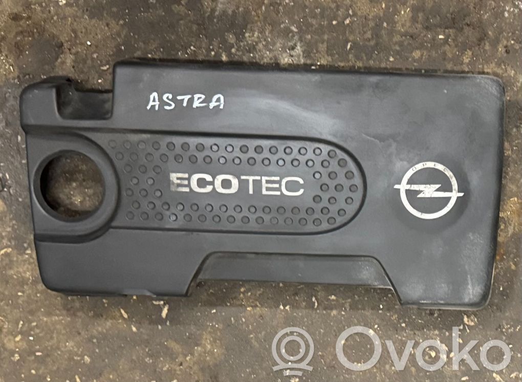 Opel Astra J Engine cover (trim) 