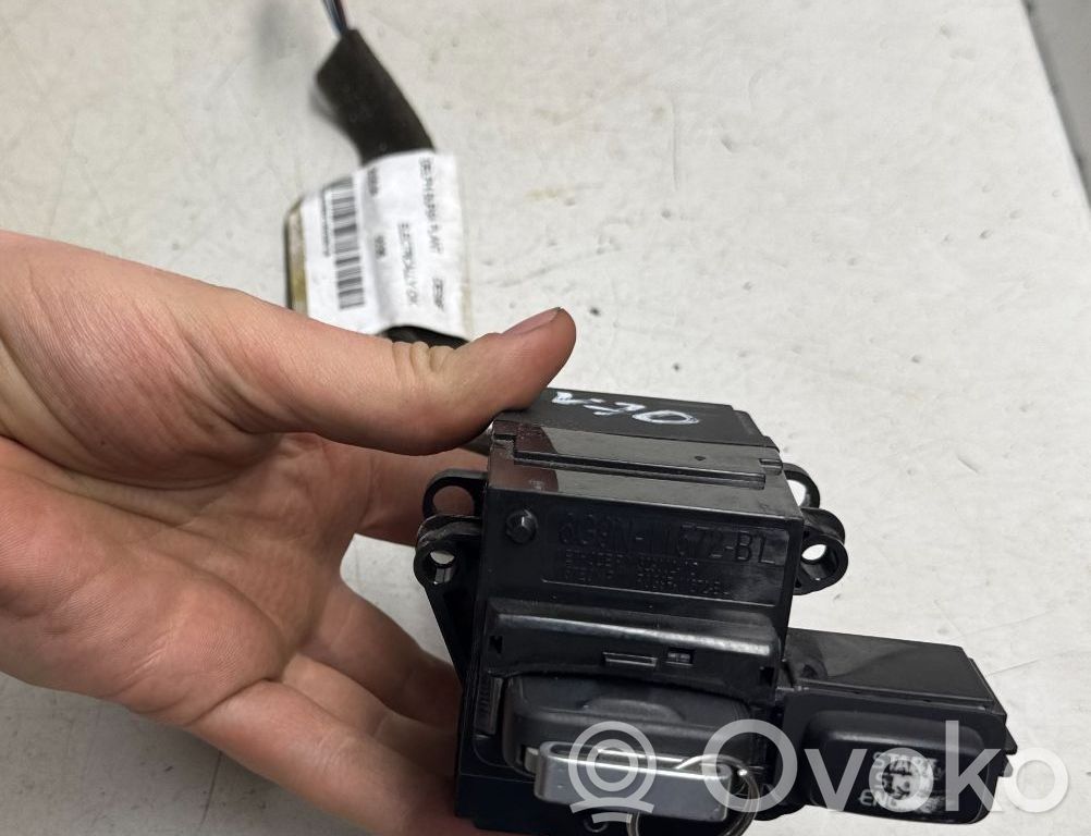 Volvo V70 Ignition lock 