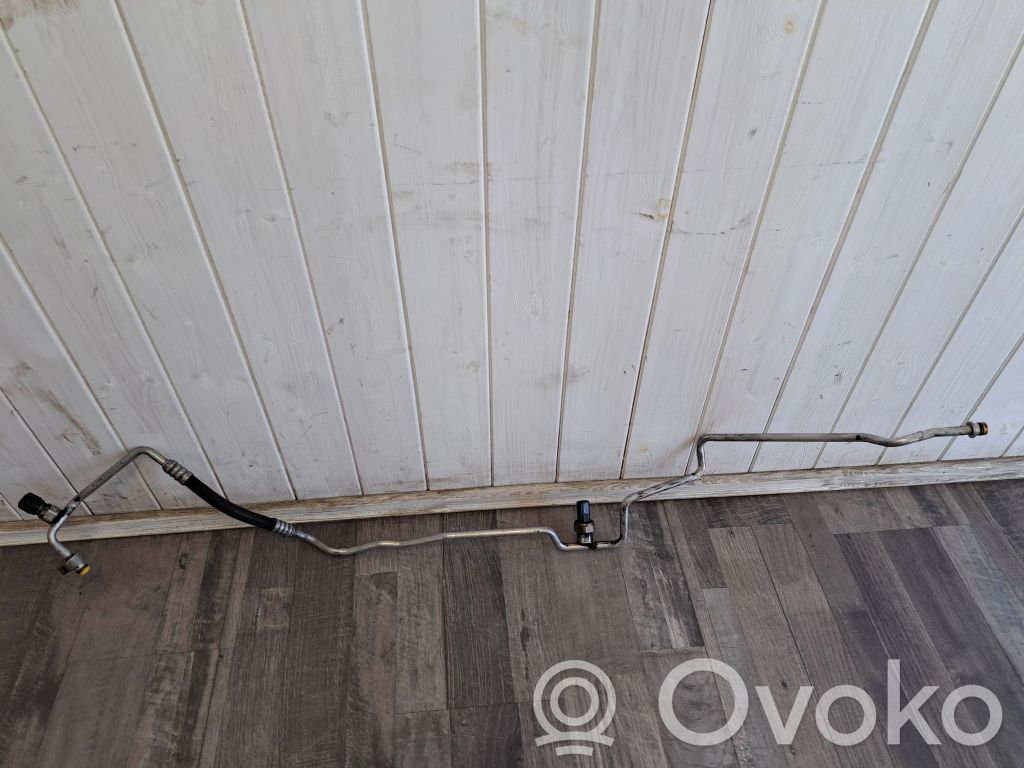 BMW 5 E60 E61 Ilmastointilaitteen putki (A/C) 