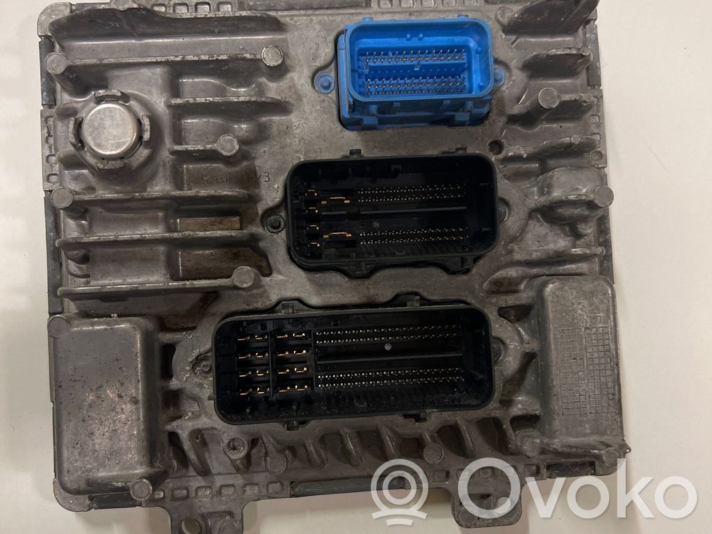 Opel Zafira C Engine control unit/module 