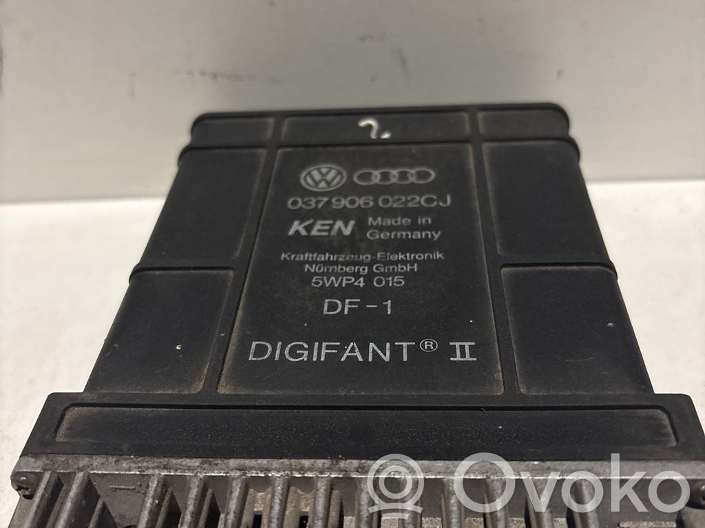 Volkswagen PASSAT B3 Engine control unit/module 