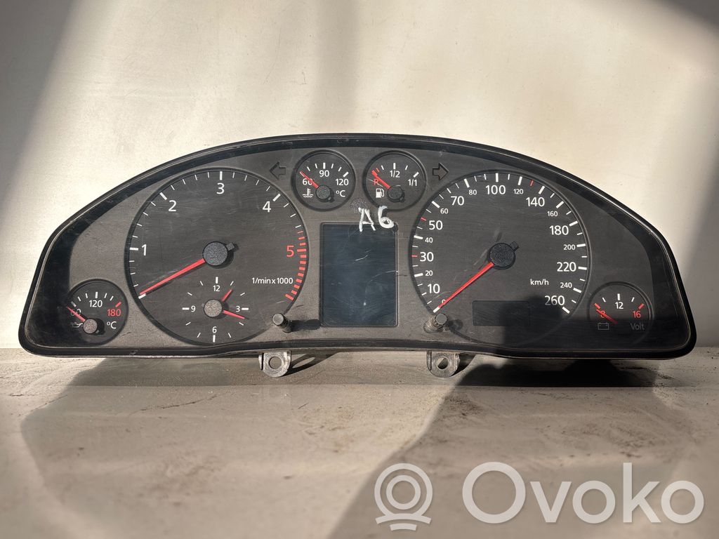 Audi A6 S6 C5 4B Speedometer (instrument cluster) 