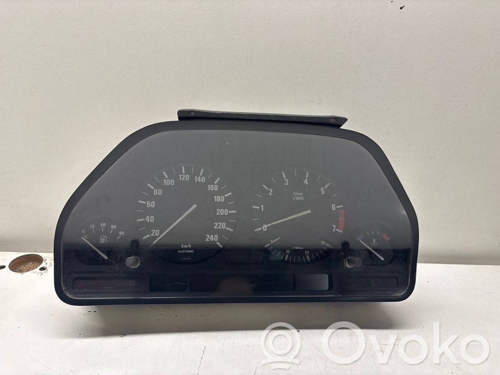 BMW 5 E34 Speedometer (instrument cluster) 