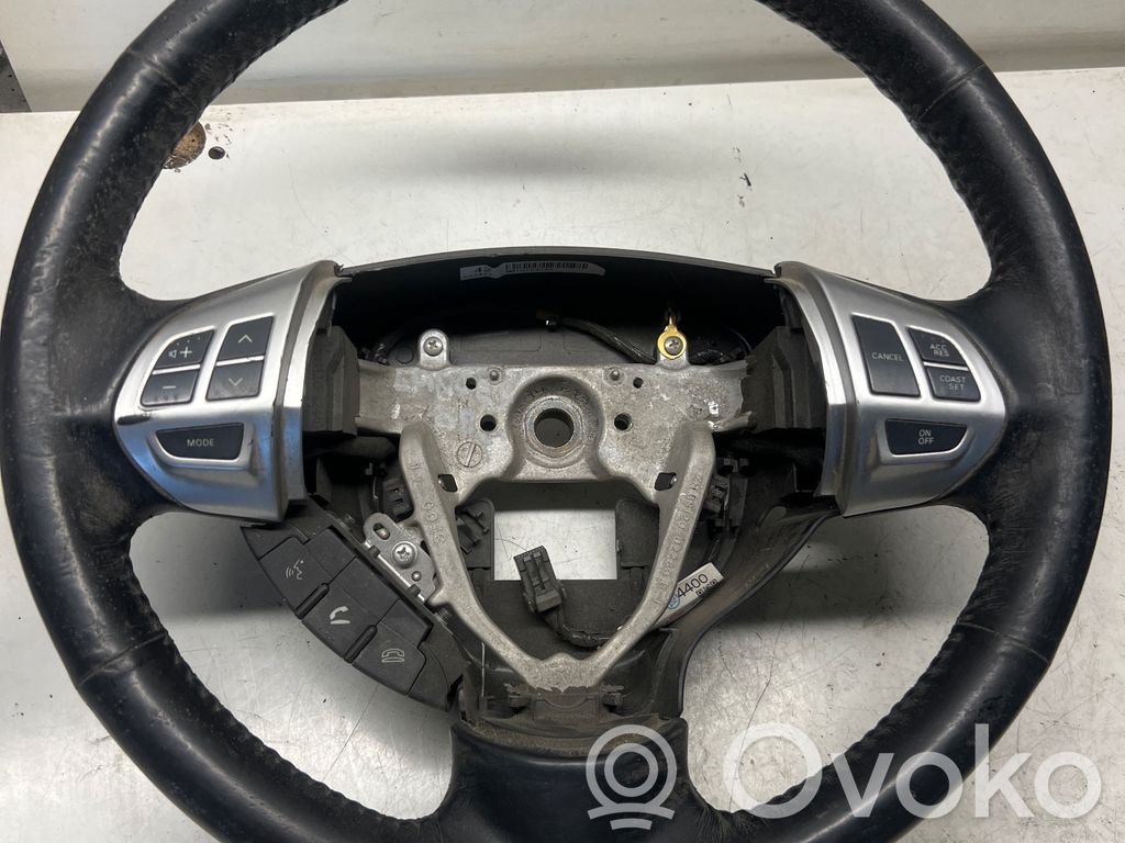Mitsubishi Lancer VIII Ohjauspyörä 