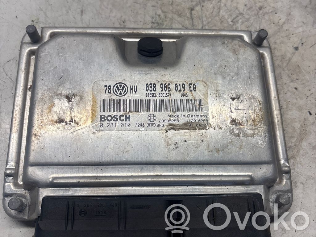 Volkswagen PASSAT B5.5 Engine control unit/module 