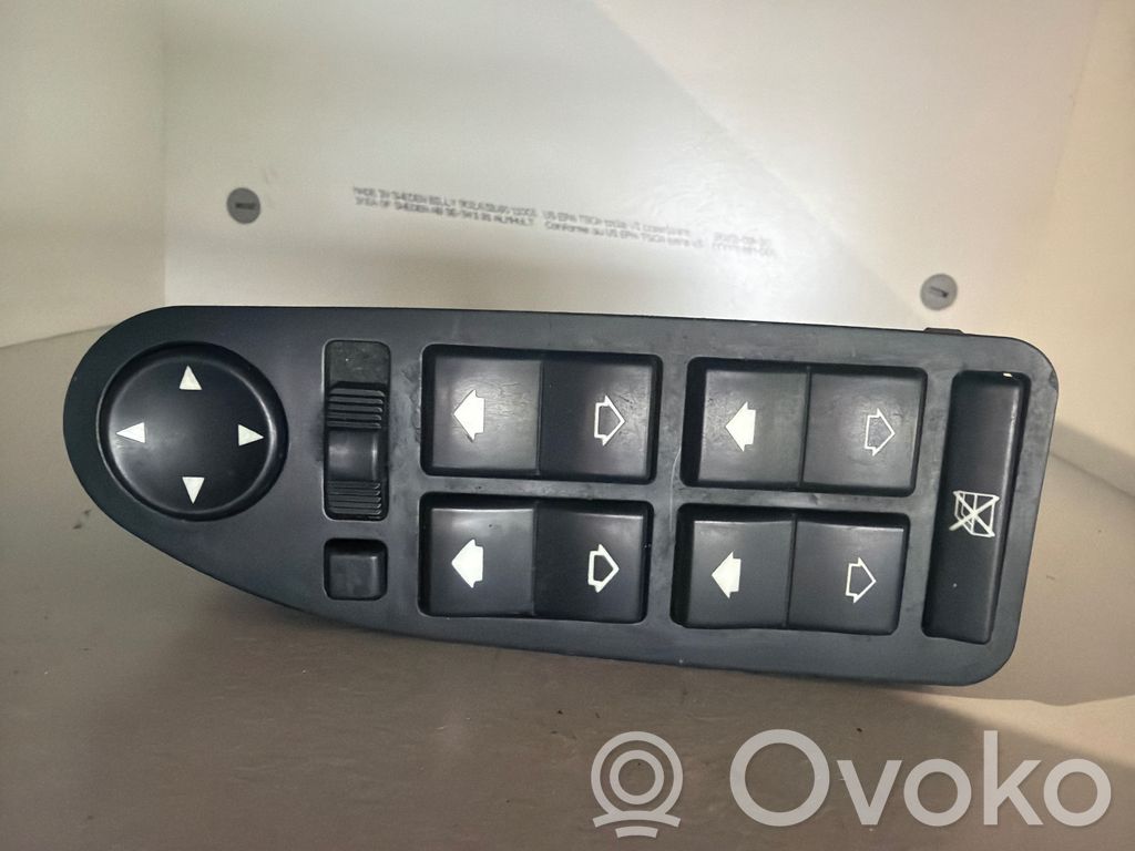 Electric window control switch   8368985,03725060,110187