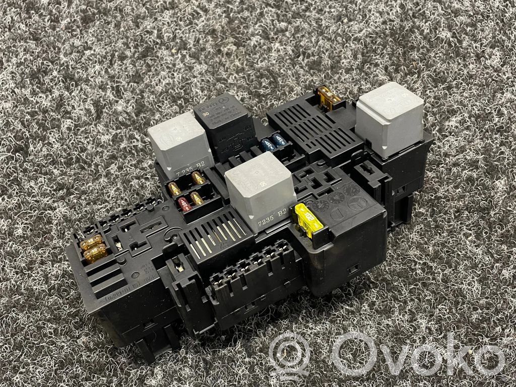 Módulo de fusible   A2139062202