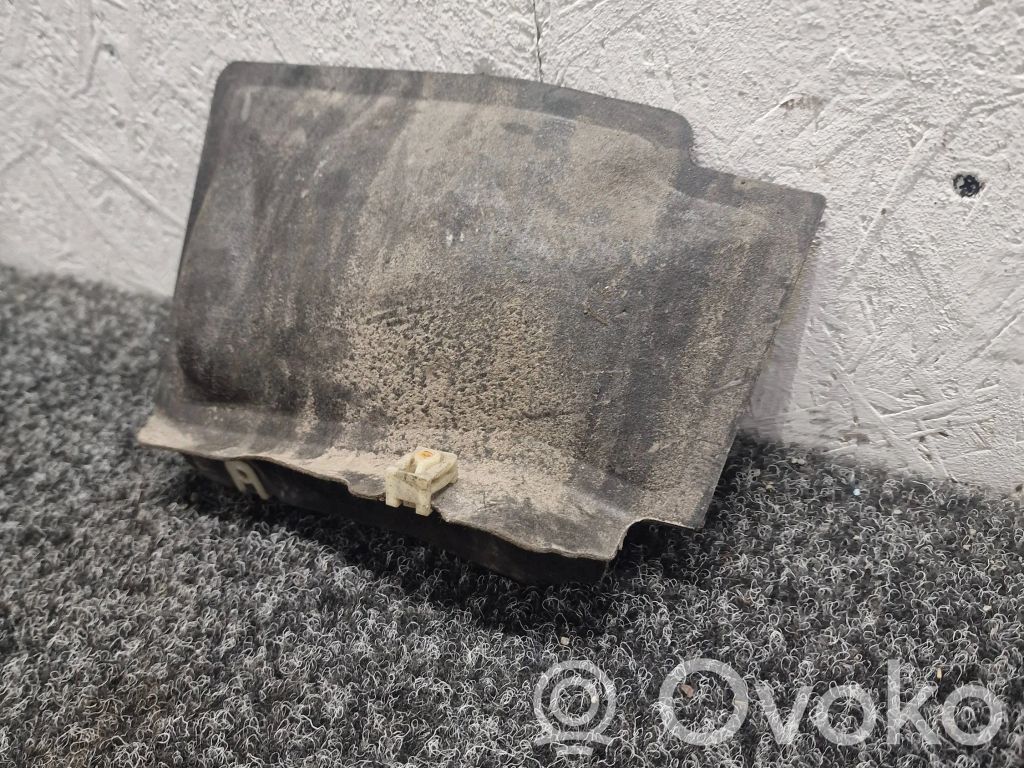 BMW 5 G30 G31 G38 Osłona tylna podwozia pod bagażnik 