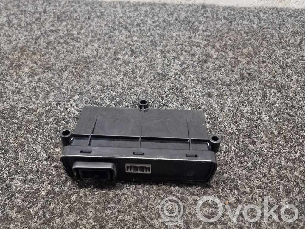 Other control units/modules   100751200C