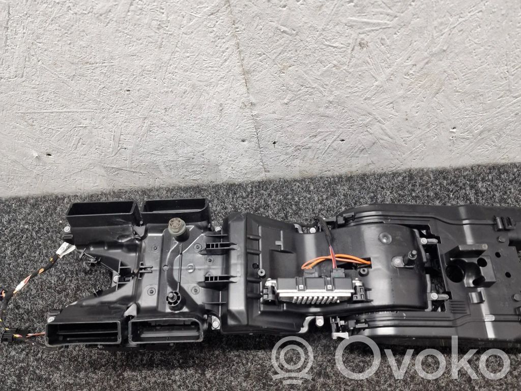 Volkswagen Touareg III Interior heater climate box assembly 