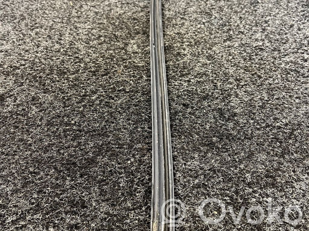 BMW X3 F25 Listwa szyby czołowej / przedniej 