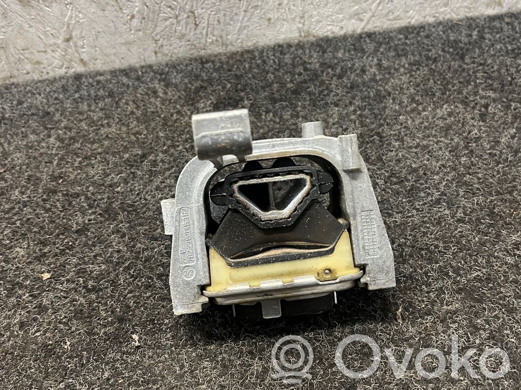 Volkswagen Touran III Engine mount bracket 
