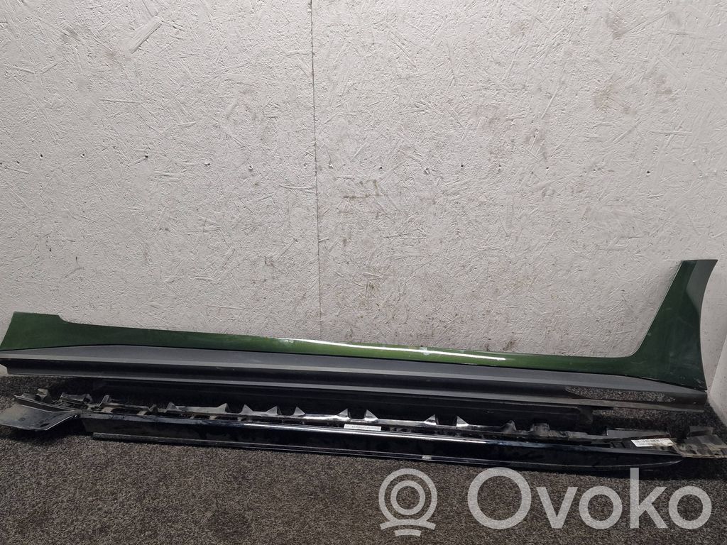 BMW i4 Sill 