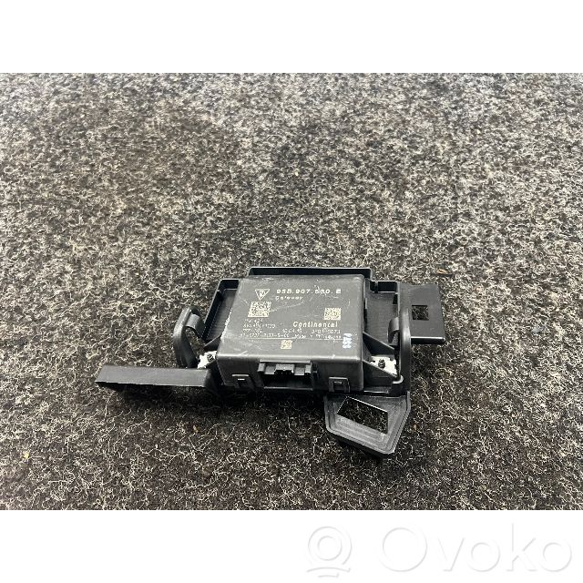Porsche Cayenne (92A) Gateway control module 