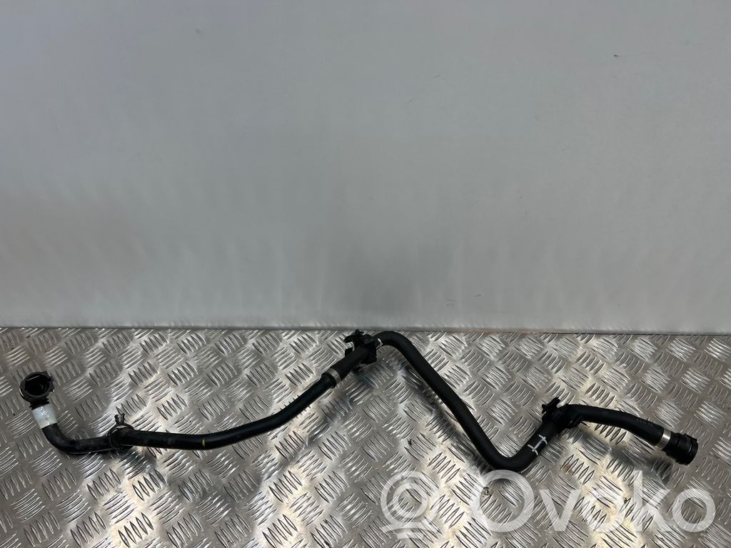 BMW i4 Engine coolant pipe/hose 