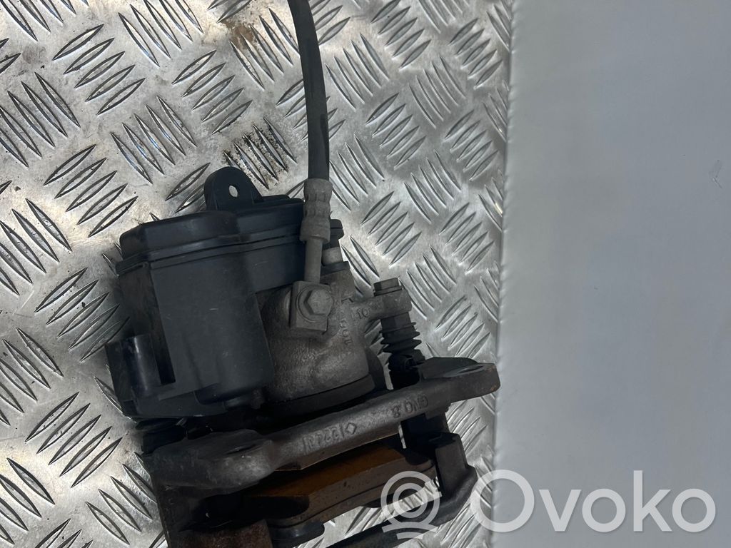Audi A4 S4 B9 Задний суппорт 