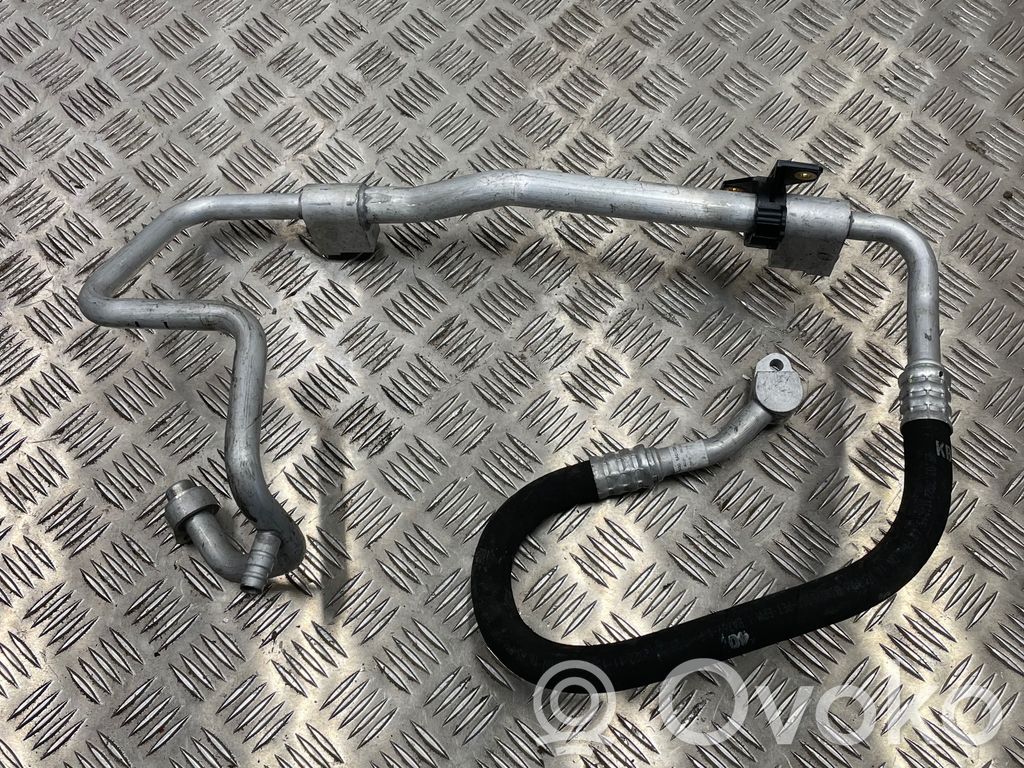BMW iX Conductă/furtun aer condiționat (A/C) 