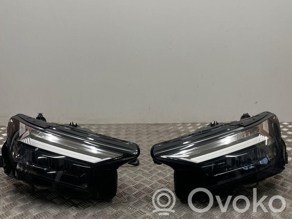 Audi Q4 e-tron Headlights/headlamps set 
