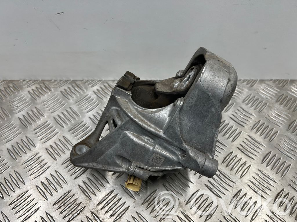 Audi A6 S6 C8 4K Engine mount bracket 