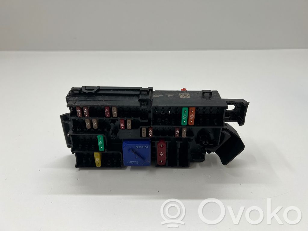 BMW X1 U11 Módulo de fusible 