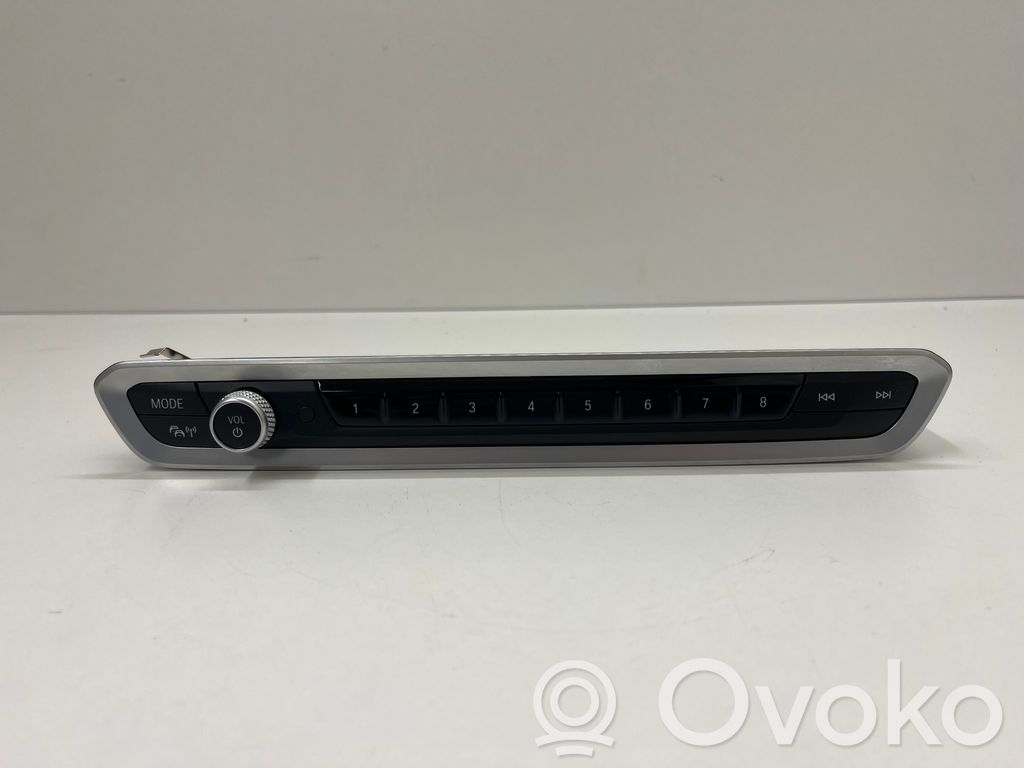 BMW X5 G05 Head unit multimedia control 