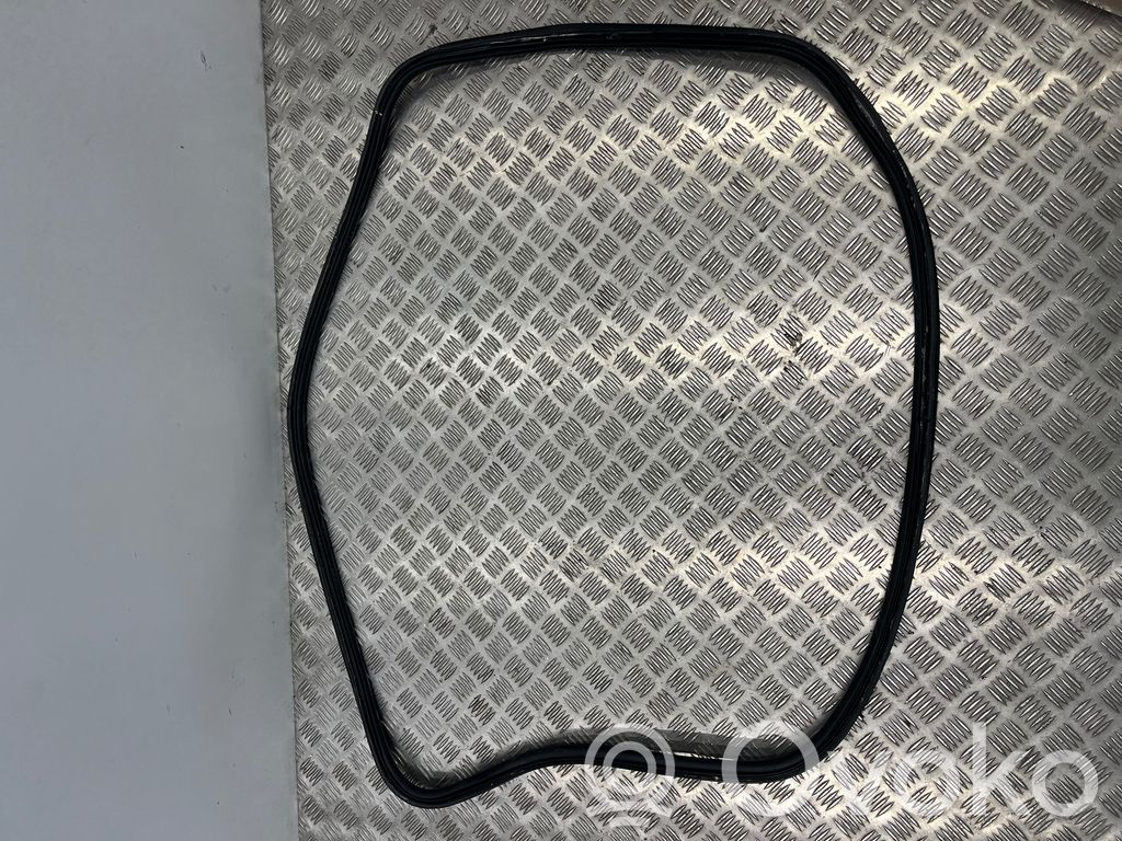 BMW 3 G20 G21 Trunk rubber seal (body) 