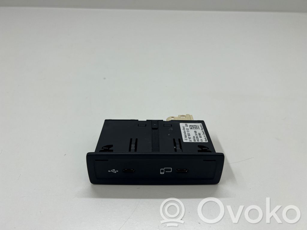 Mercedes-Benz GLC C253 Enchufe conector USB 