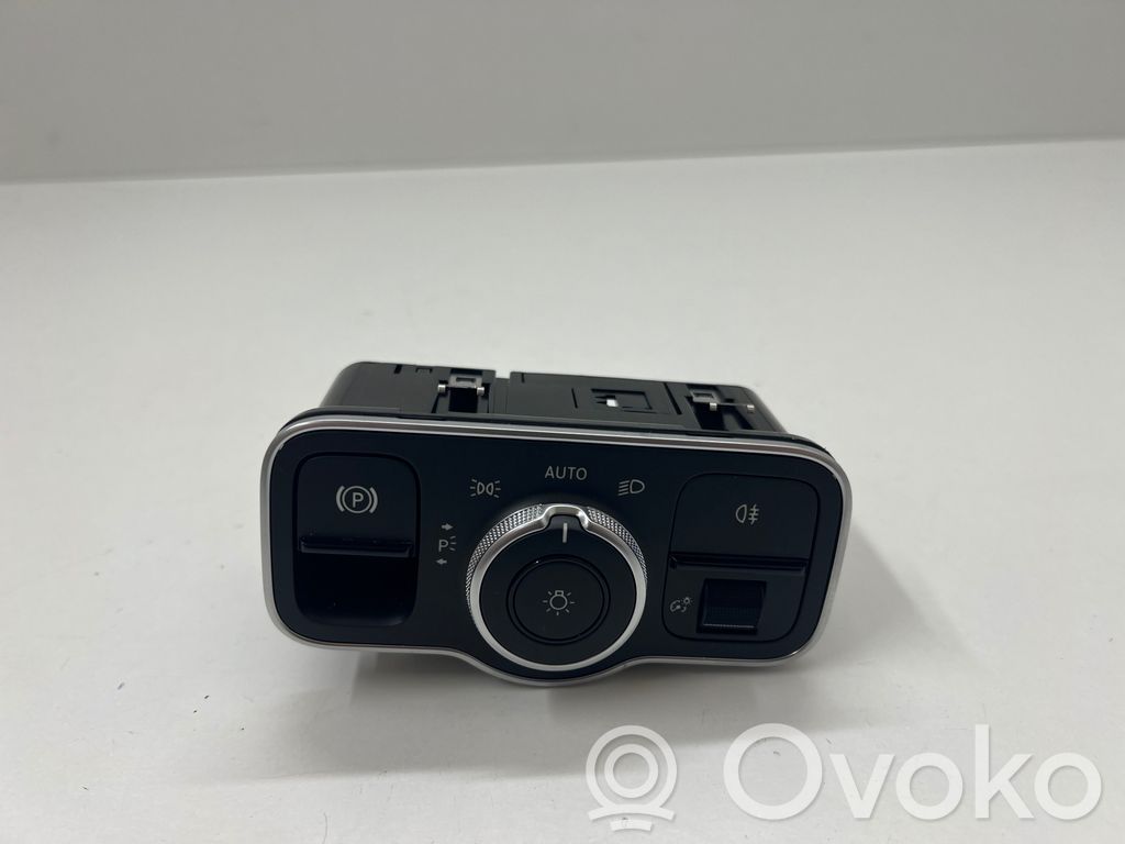 Mercedes-Benz CLA C118 X118 Light switch 