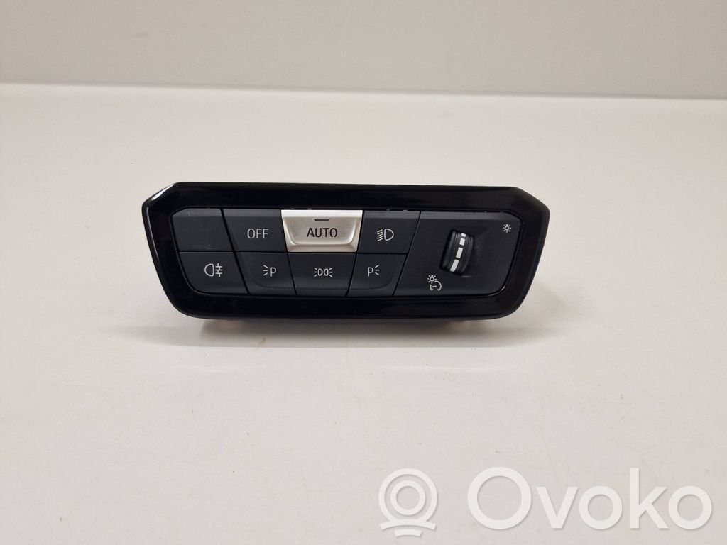 BMW 2 G42 Light switch 