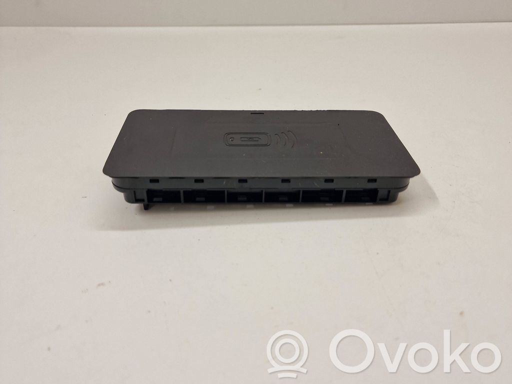 BMW 2 G42 Wireless charging module 