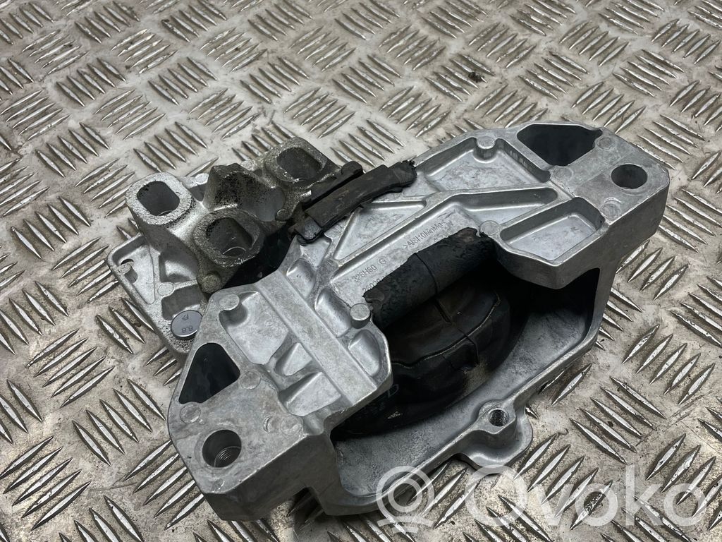 Mercedes-Benz EQB Engine mount bracket 