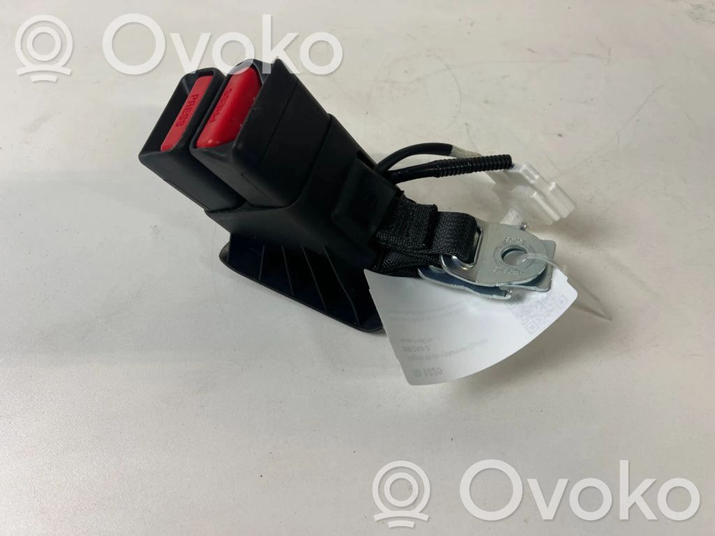 Toyota C-HR I Middle seatbelt buckle (rear) 