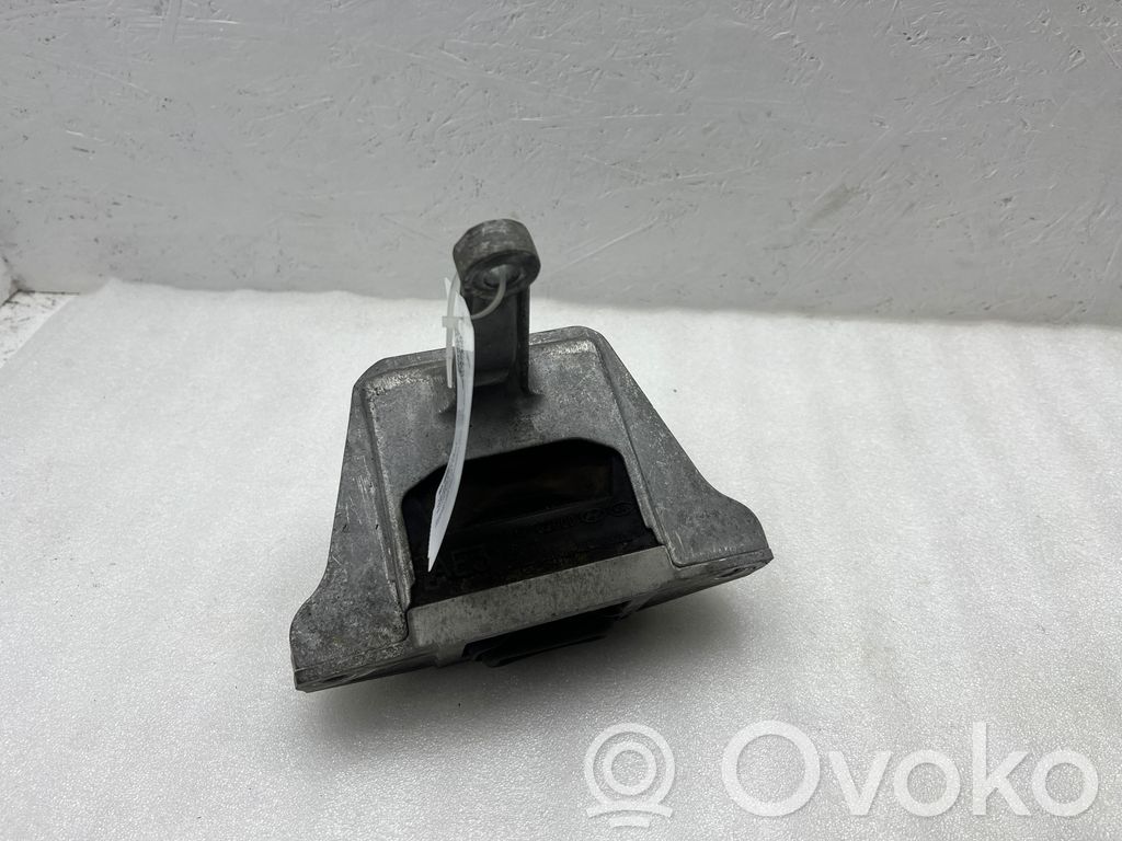 Hyundai Ioniq Engine mount bracket 
